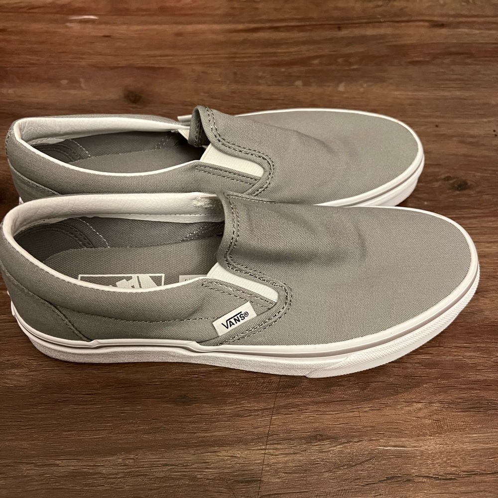 Vans grey slip on. BRAND NEW! Size:Women’s 8
